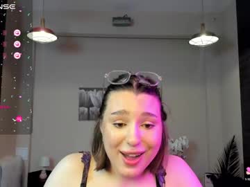 girl Chaturbate Mature Sex Cams with kylieeangel