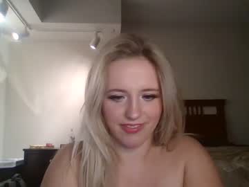 girl Chaturbate Mature Sex Cams with dumb_blonde69