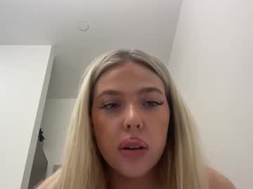 girl Chaturbate Mature Sex Cams with emabluee2