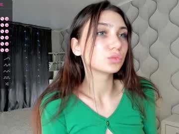 girl Chaturbate Mature Sex Cams with ariella_moore